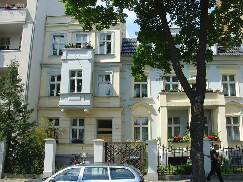 Wunderschöne Top- Sanierte  3 Zimmerwohnung 60 qm in Grünau — photo 1